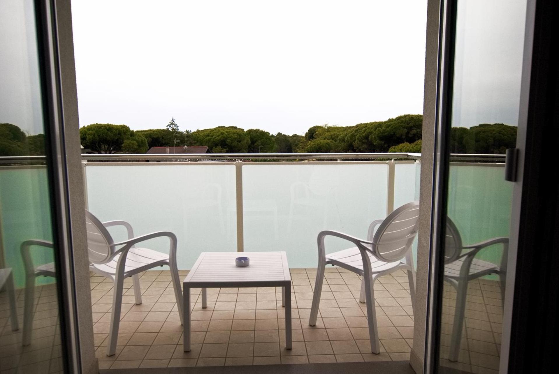 Hotel Paris Lignano Sabbiadoro Exterior photo