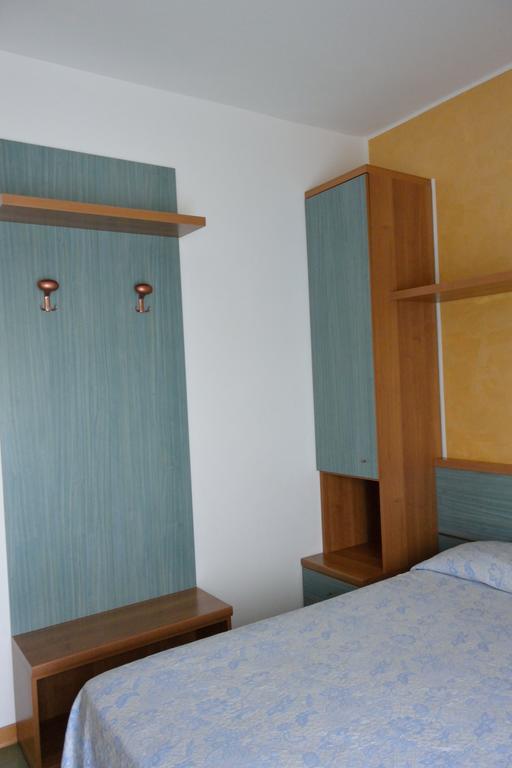 Hotel Paris Lignano Sabbiadoro Room photo